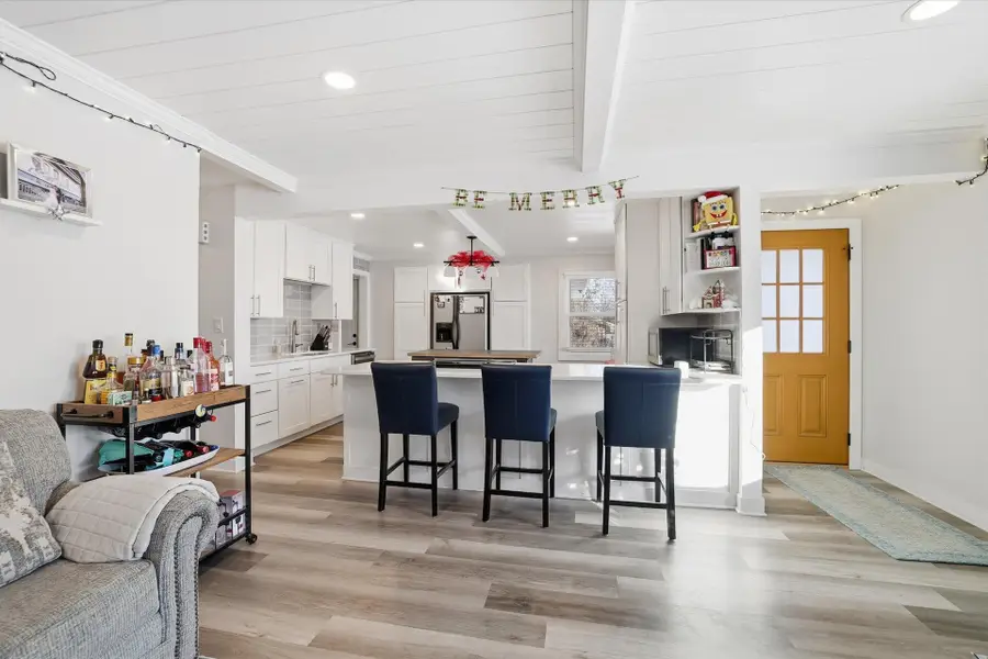 2425 S 133rd St, New Berlin, WI 53151 - Image #2