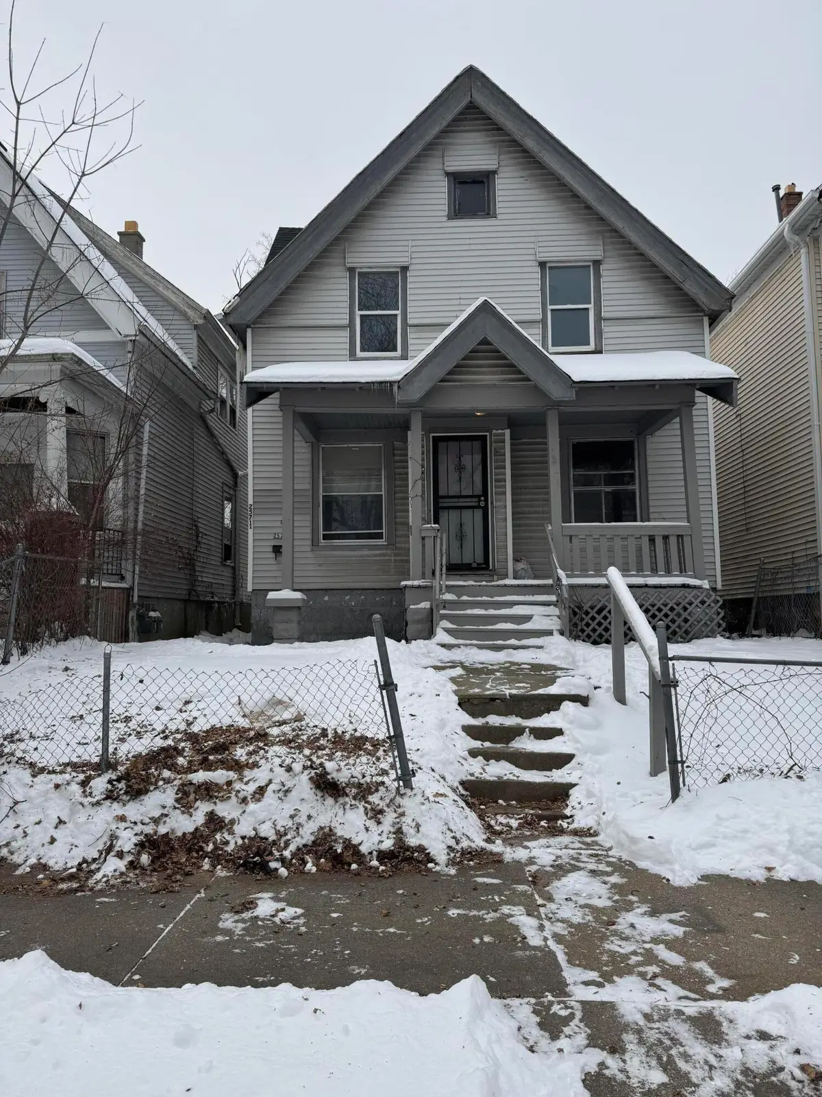 2571 N 34th St, Milwaukee, WI 53210 - Image #1