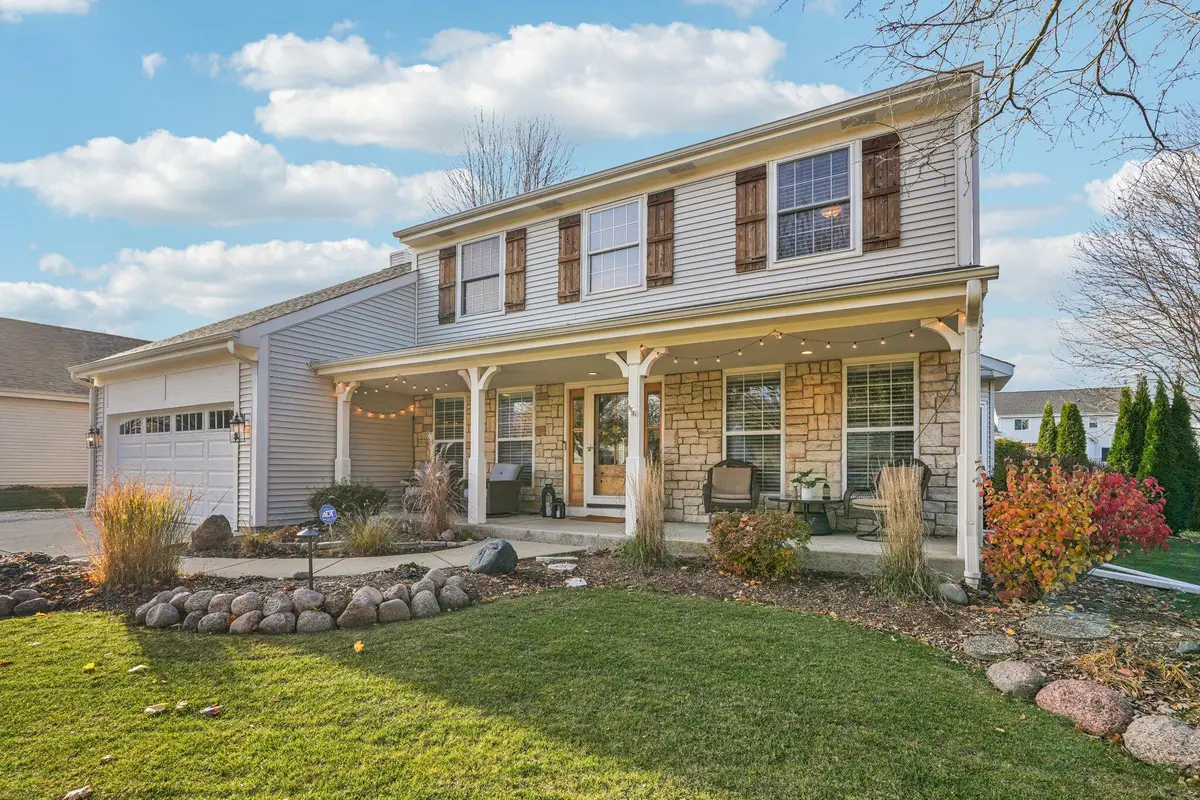 8055 S 85th St, Franklin, WI 53132 - Image #1