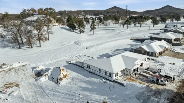 W7674 Castle Mound Rd, Holland, WI 54636