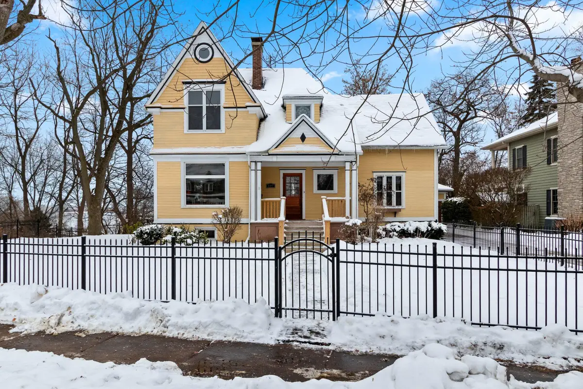 1407 Michigan Ave, Manitowoc, WI 54220 - Image #1