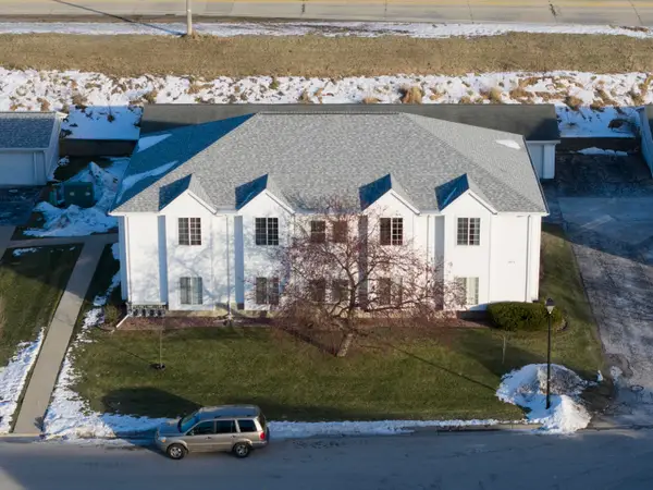 903 Fox Creek Dr, Watertown, WI 53098