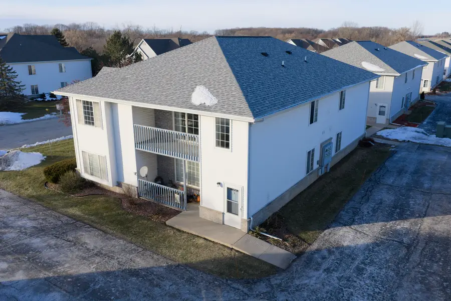 903 Fox Creek Dr, Watertown, WI 53098 - #2