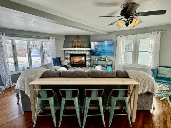 2122 Lincoln St, Two Rivers, WI 54241