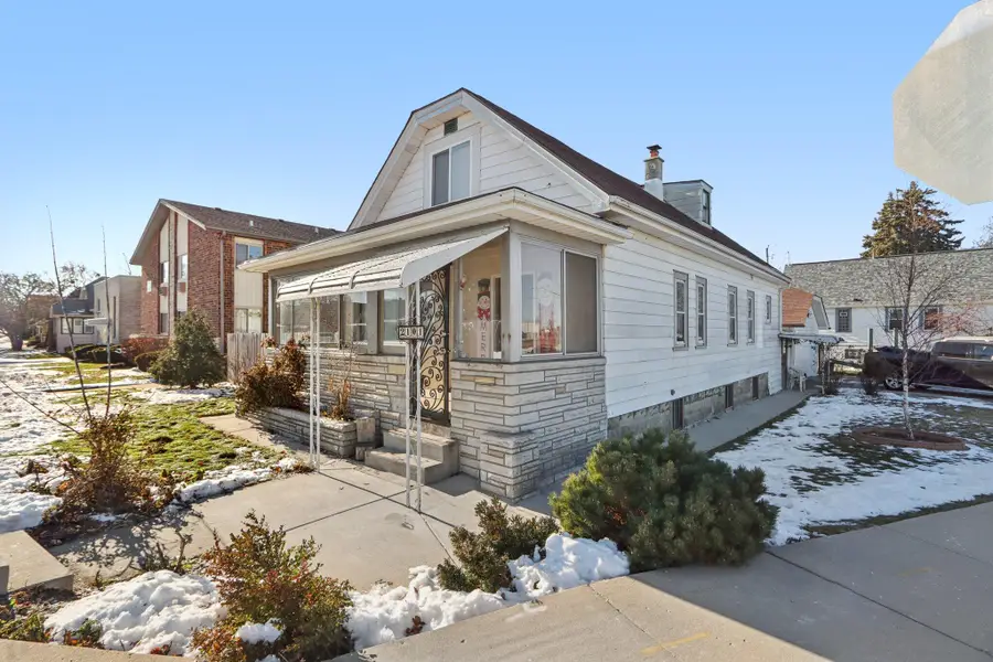 2101 S 60th St, West Allis, WI 53219 - Image #2