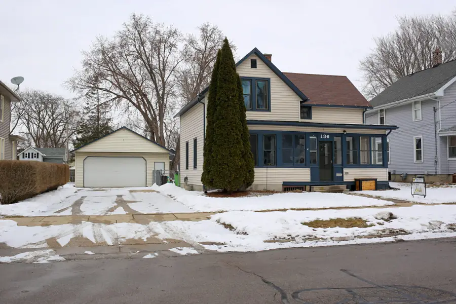 136 Gould St, Beaver Dam, WI 53916 - #2
