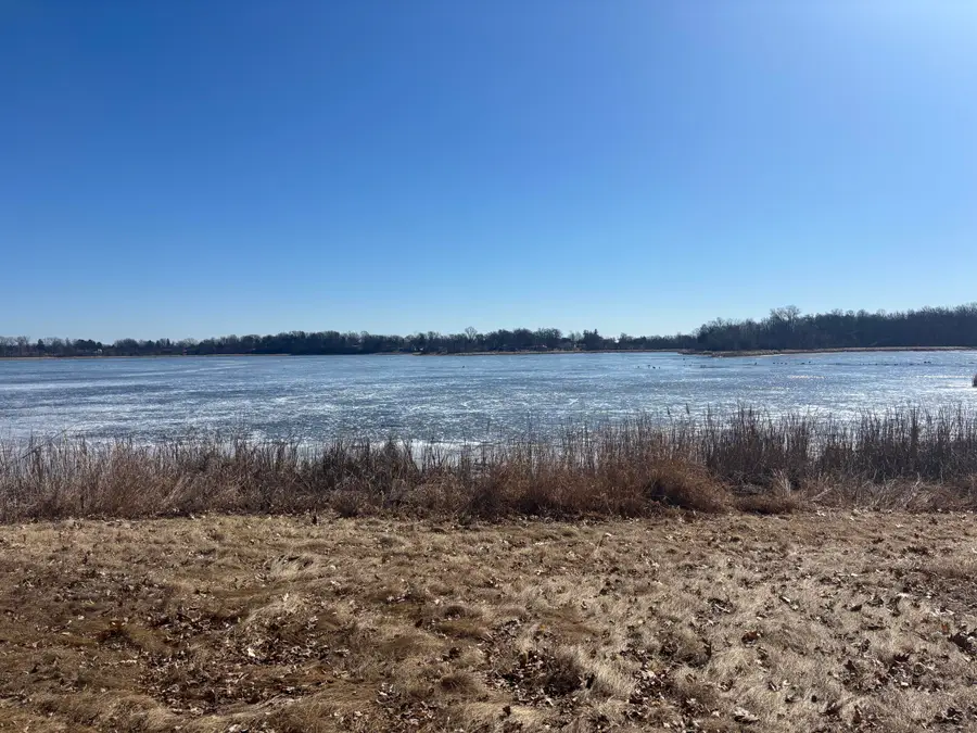 W6773 Lakeshore Cir, Sugar Creek, WI 53121 - Image #2