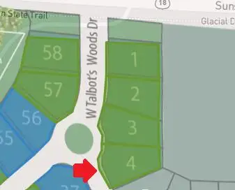 484 W Talbots Woods Dr, Dousman, WI 53066