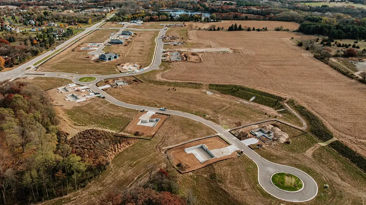 430 Ingleside Ct, Dousman, WI 53066 - #1