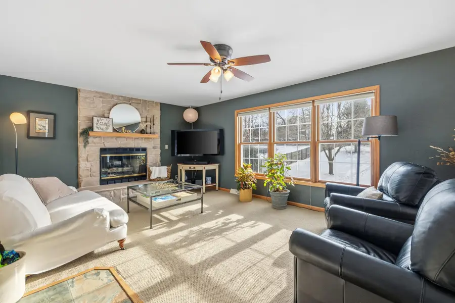 453 Deerwood Ct, Grafton, WI 53024 - Image #3