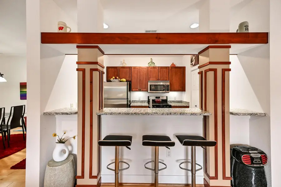 15295 W Library Ln, New Berlin, WI 53151 - #2