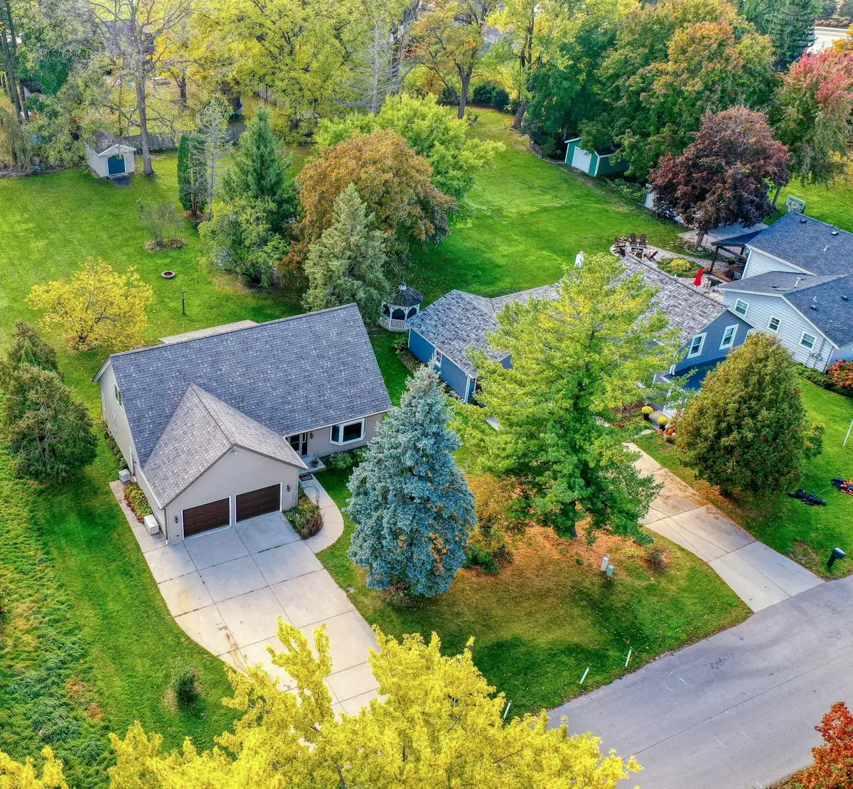 813 High St, Oconomowoc, WI 53066 - Image #1