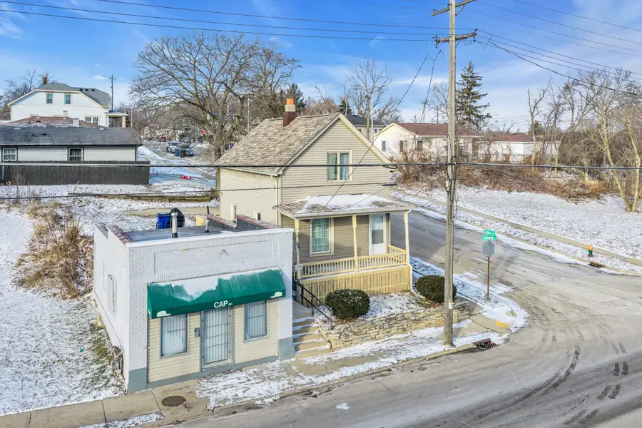 1130 S Memorial Dr, Racine, WI 53403 - Image #3