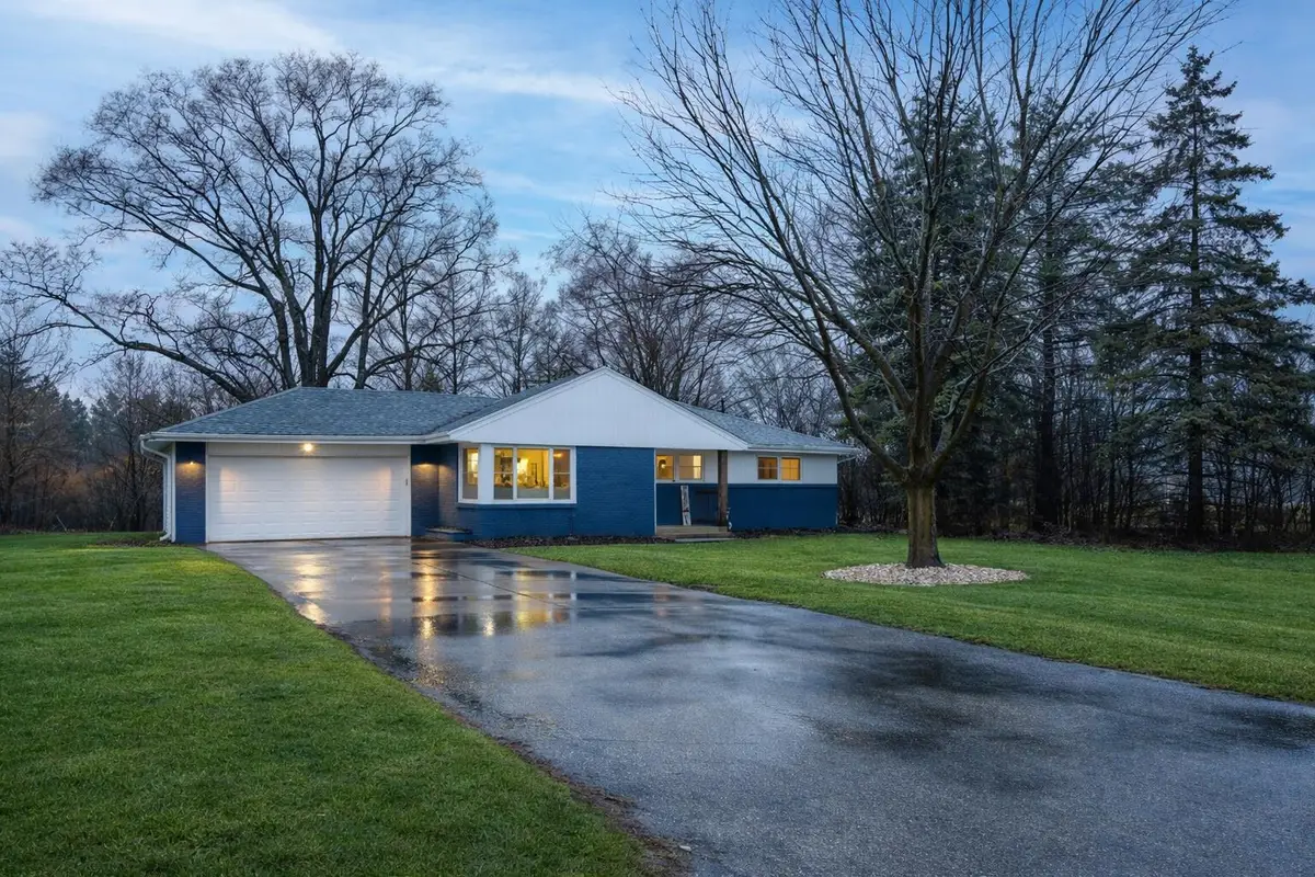 3885 N 144th St, Brookfield, WI 53005 - Image #1