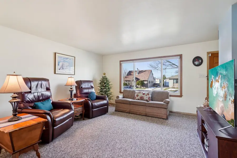 6216 S Cory Ave, Cudahy, WI 53110 - Image #2