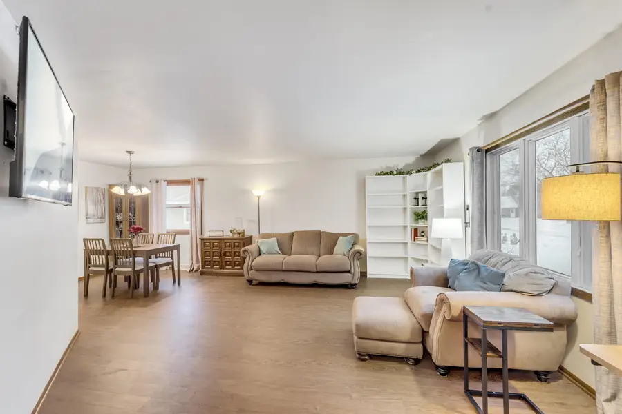 7230 S 38th St, Franklin, WI 53132 - Image #3