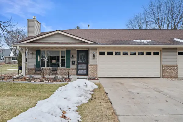 1624 Garden Ln, West Bend, WI 53095
