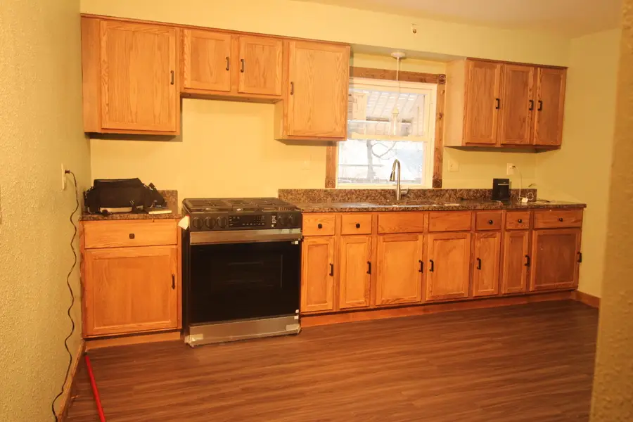 2431 S 9th Pl, Milwaukee, WI 53215 - Image #2