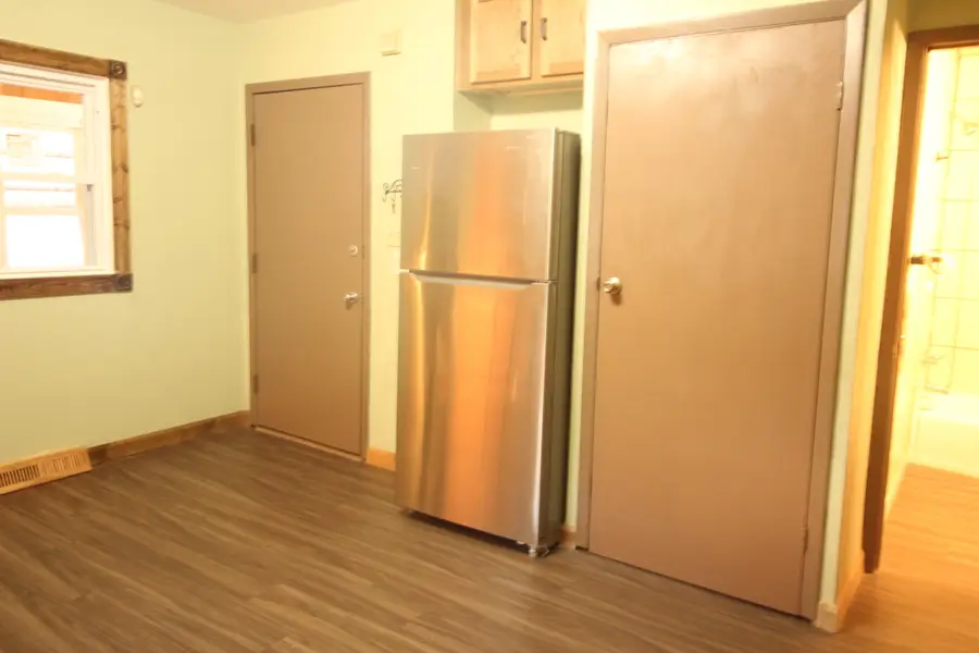 2431 S 9th Pl, Milwaukee, WI 53215 - Image #3