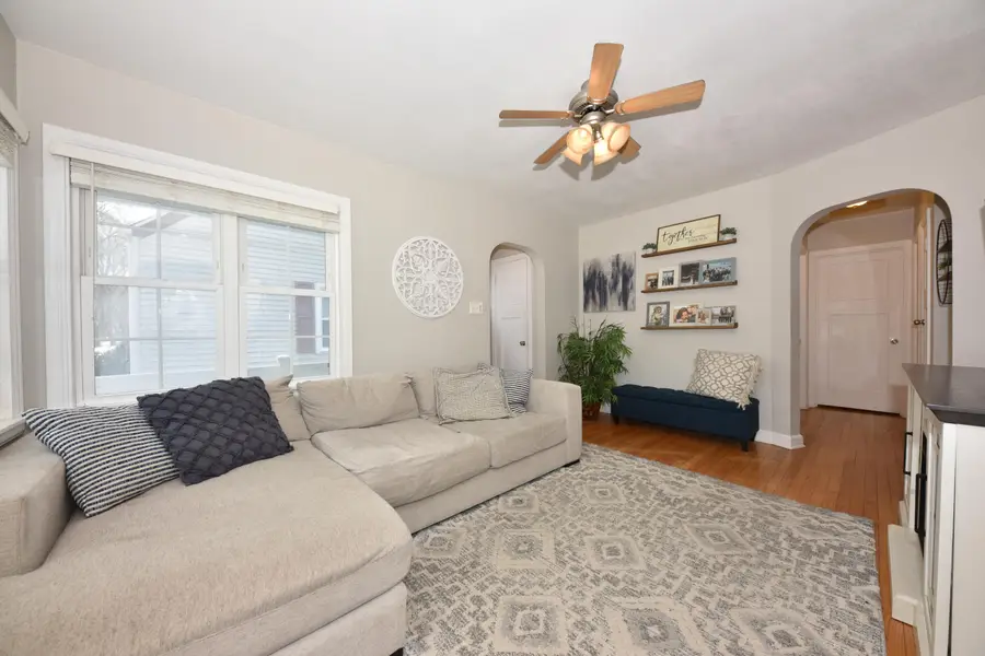 2327 S 79th St, West Allis, WI 53219 - Image #2