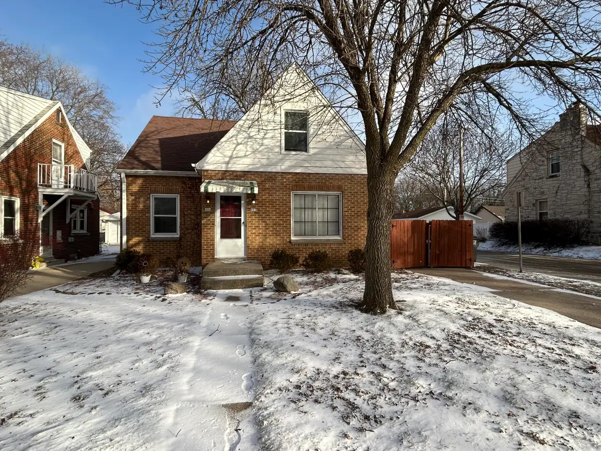 402 N 68th St, Wauwatosa, WI 53212 - Image #1