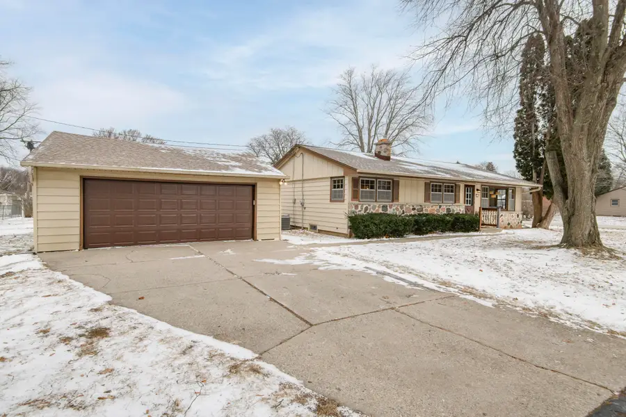 5820 W Donna Dr, Brown Deer, WI 53223 - Image #3