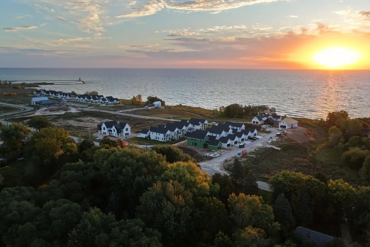 1202 Shieling Ln, Port Washington, WI 53074 - Image #1