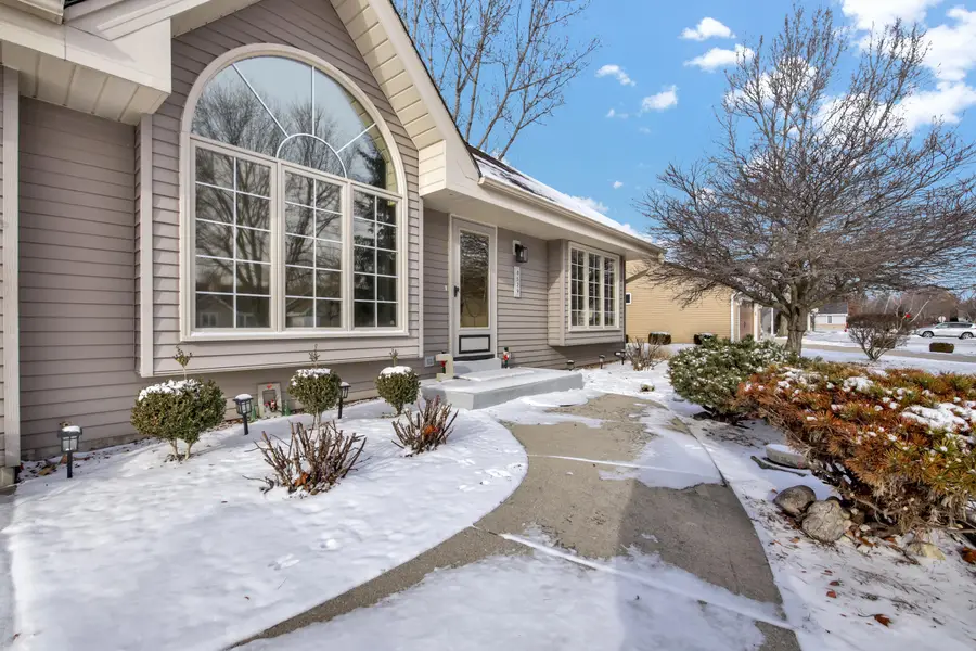 8529 S Golden Lake Way, Franklin, WI 53132 - Image #2