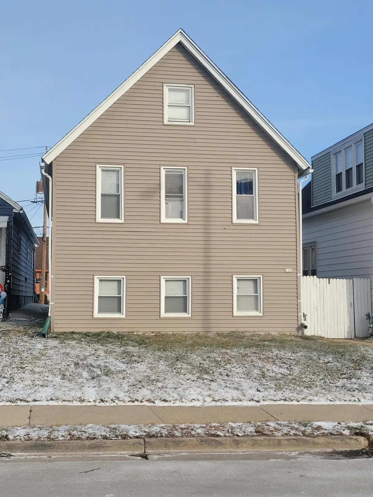 328 W Lincoln Ave, Milwaukee, WI 53207 - Image #1