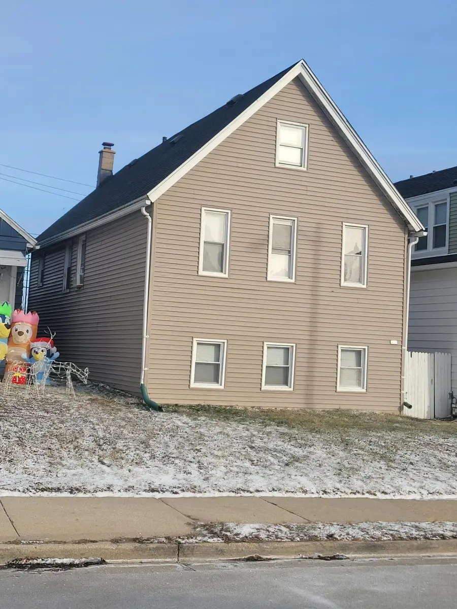 328 W Lincoln Ave, Milwaukee, WI 53207 - Image #3