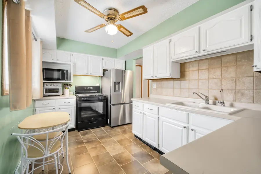 11834 W Greenfield Ave, West Allis, WI 53214 - Image #3