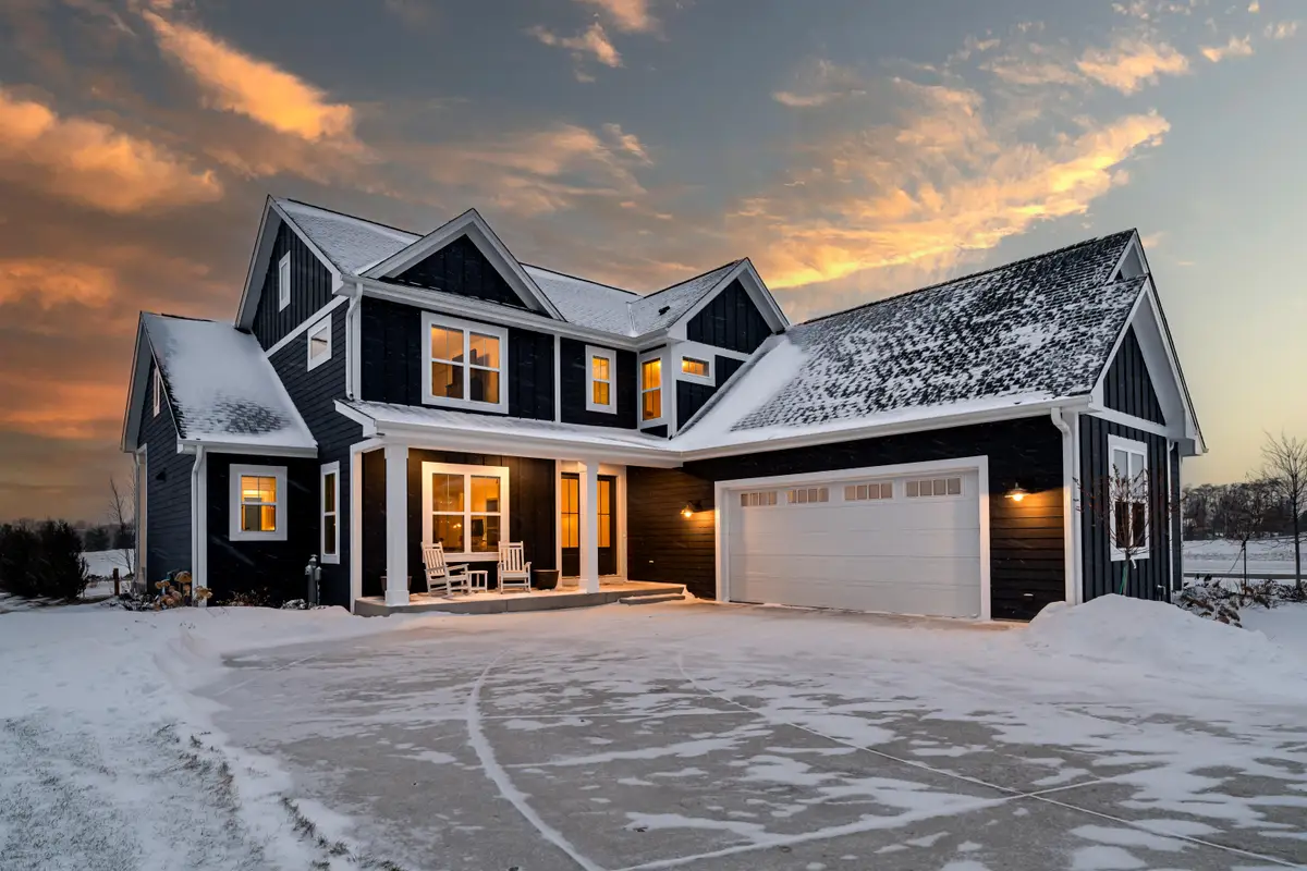 W274N6937 Pintail Ct, Lisbon, WI 53089 - Image #1