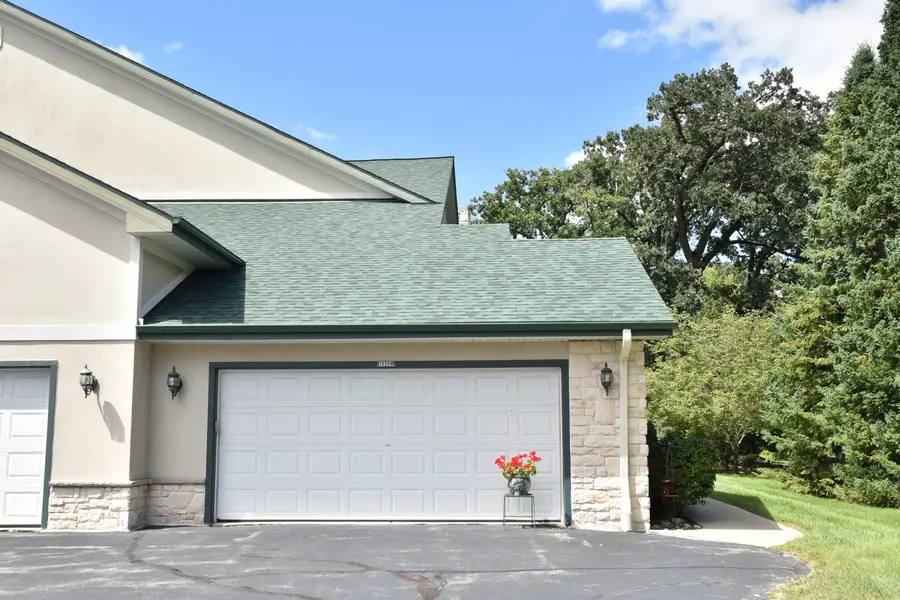 10258 W Deerwood Ln, Franklin, WI 53132 - Image #2