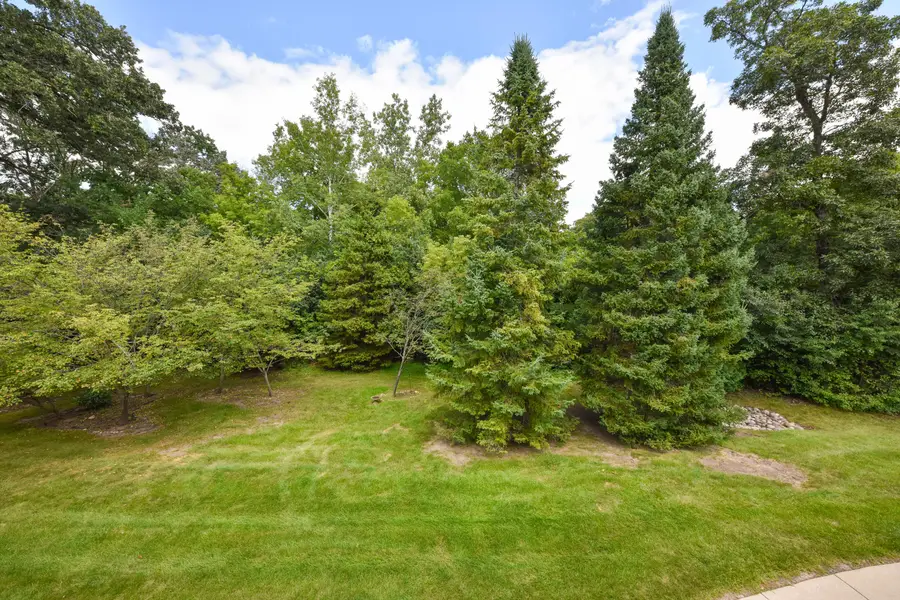 10258 W Deerwood Ln, Franklin, WI 53132 - Image #3