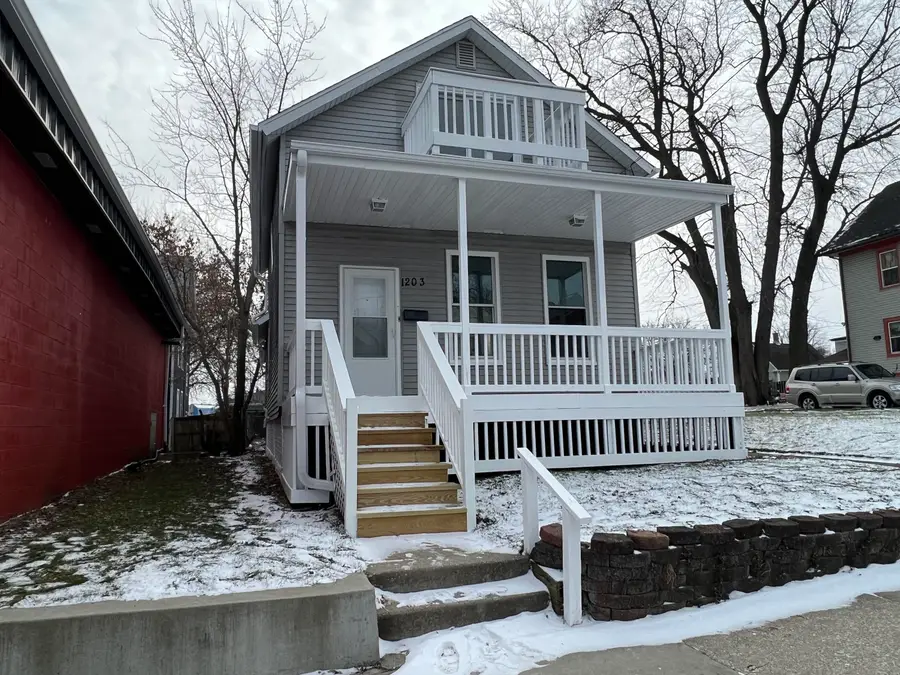 1203 Tenth St, Racine, WI 53403 - Image #2