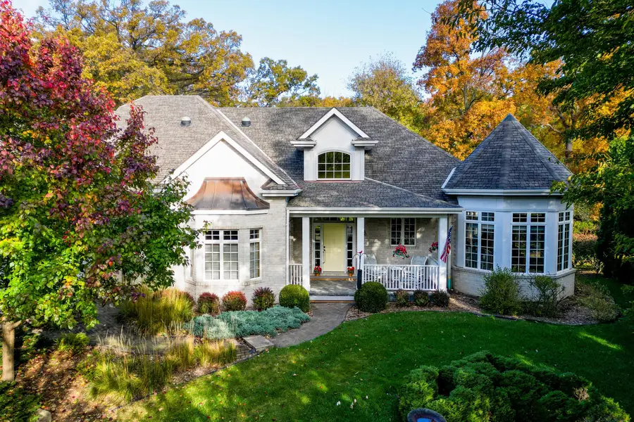 605 St Johns Dr, Delafield, WI 53018 - Image #2