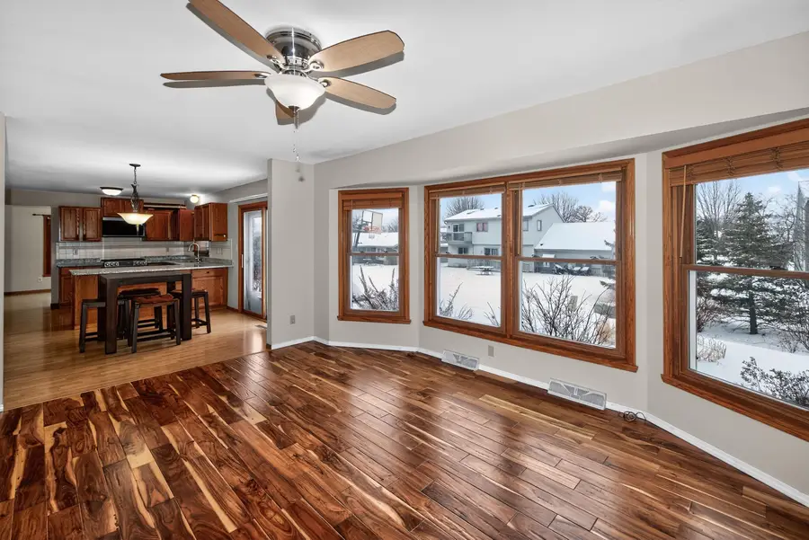 7258 S Countryside Ct, Franklin, WI 53132 - Image #3