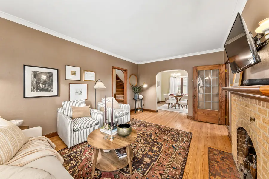 2323 N 116th St, Wauwatosa, WI 53226 - Image #3