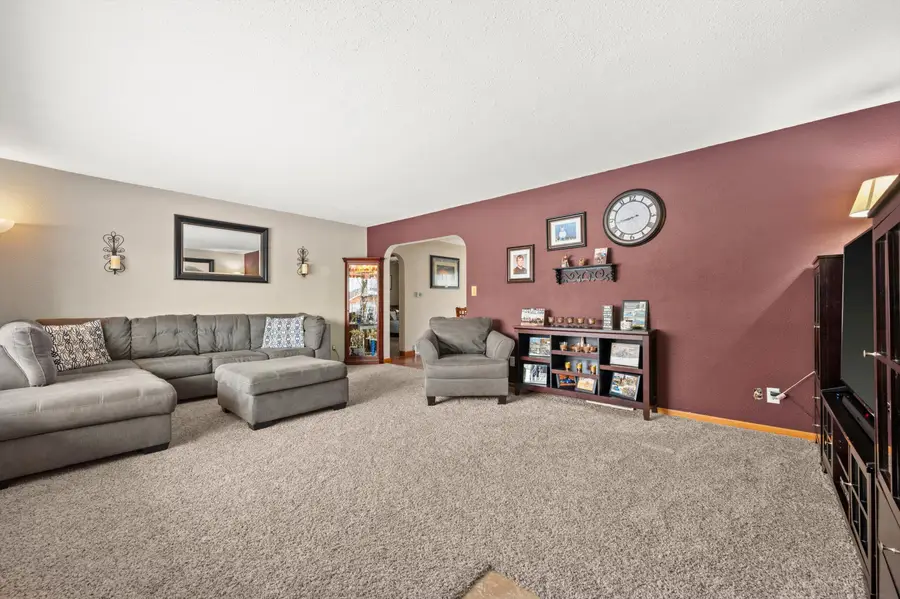 817 Scott St, Beaver Dam, WI 53916 - Image #2