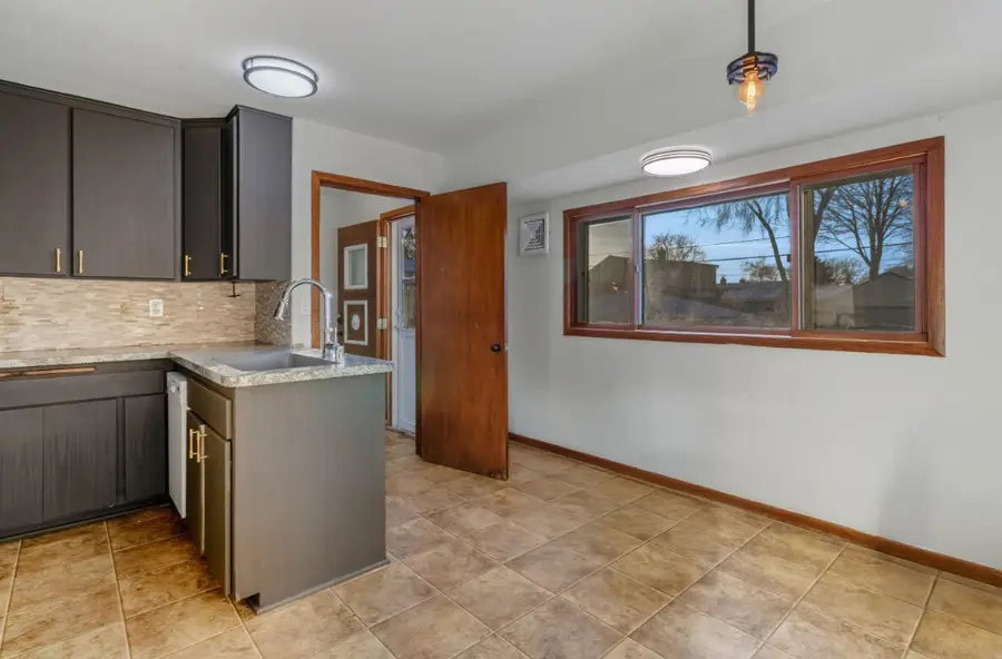 6417 N Green Bay Ave, Glendale, WI 53209 - Image #3