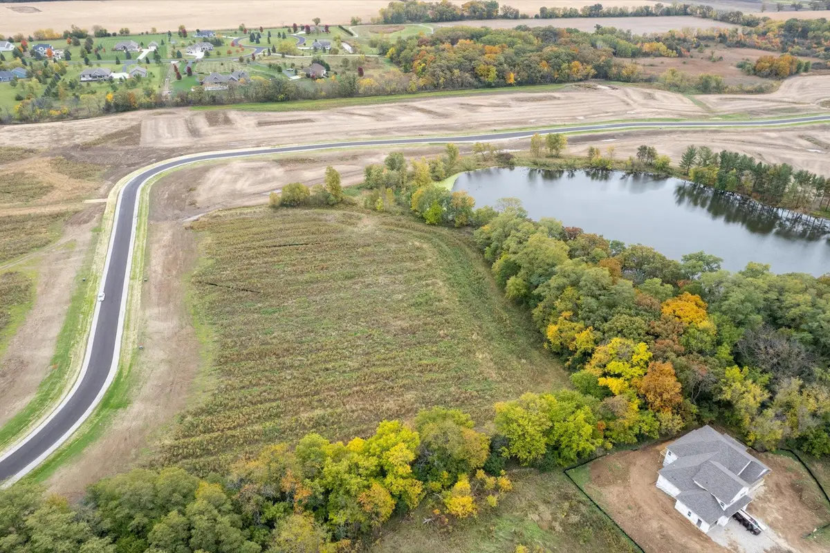 985 Beere Ln, Rochester, WI 53105 - Image #1