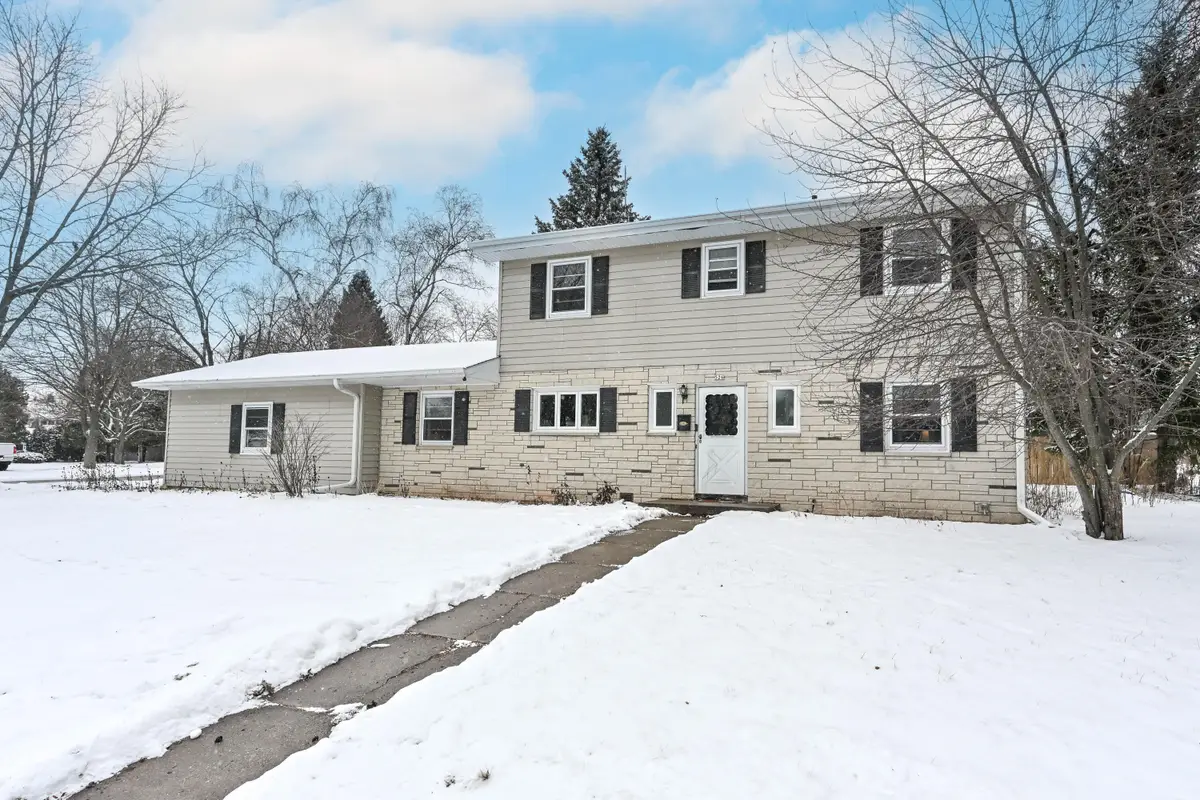 526 W Jefferson St, Port Washington, WI 53074 - Image #1