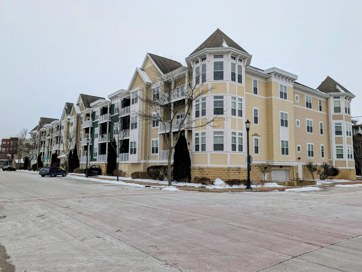 1335 11th Ave, Grafton, WI 53024 - Image #1