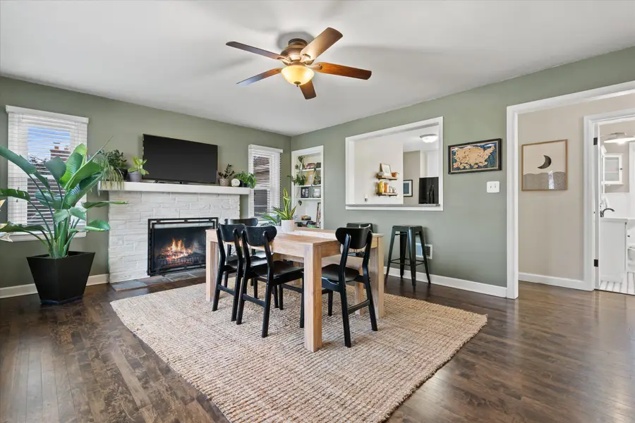 8331 N Poplar Dr, Fox Point, WI 53217 - Image #3