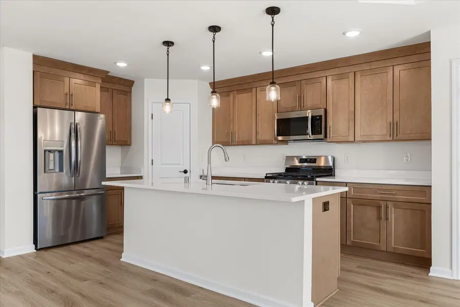 532 Hunter Oaks Blvd, Watertown, WI 53094 - #3