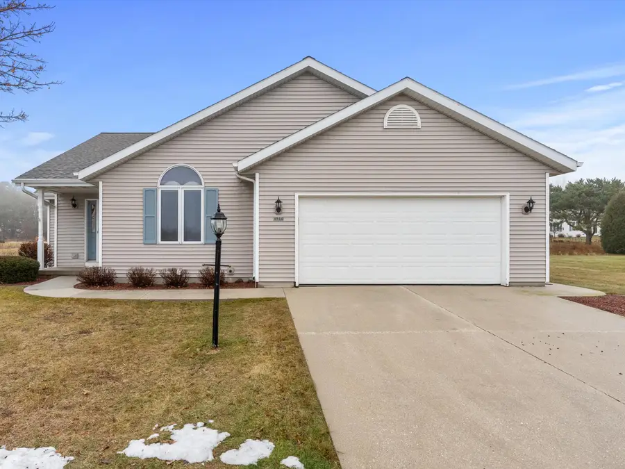 1510 Blue Heron Dr, Two Rivers, WI 54241 - Image #2
