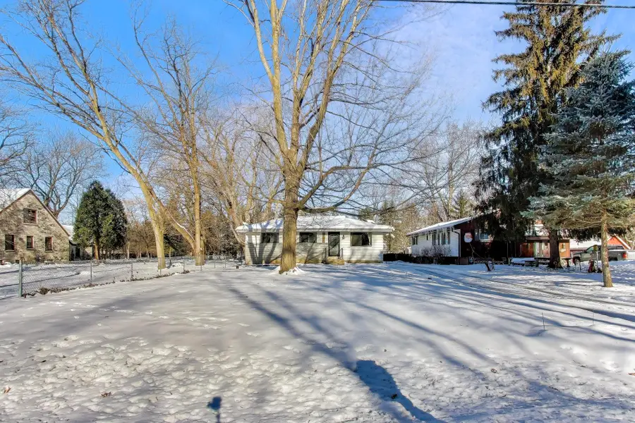 10610 W Edgerton Ave, Hales Corners, WI 53130 - Image #3