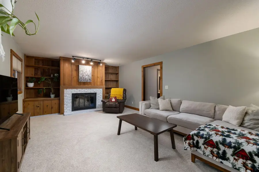 N1463 Red Oaks Dr, Shelby, WI 54601 - Image #2