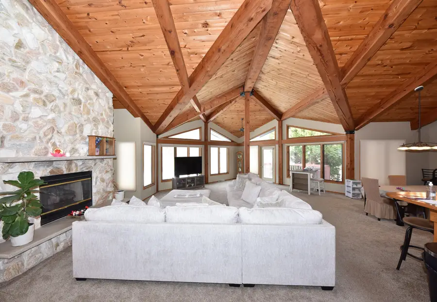 15150 Marilyn Dr, Elm Grove, WI 53122 - Image #2