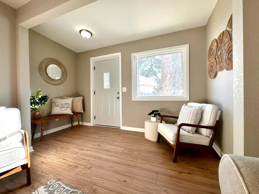 2702 Springbrook Rd, Pleasant Prairie, WI 53158 - Image #2